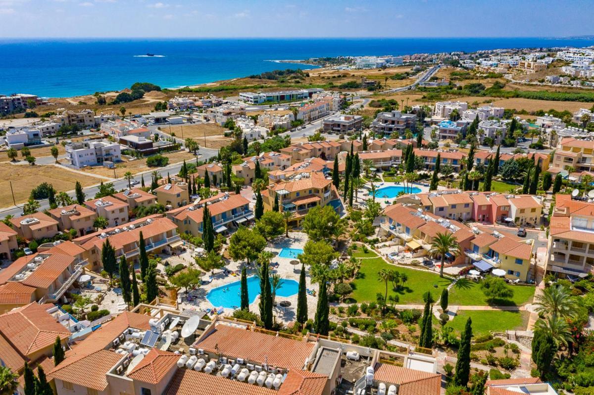 Regina Gardens 205 Block 7 Apartment Paphos Bagian luar foto