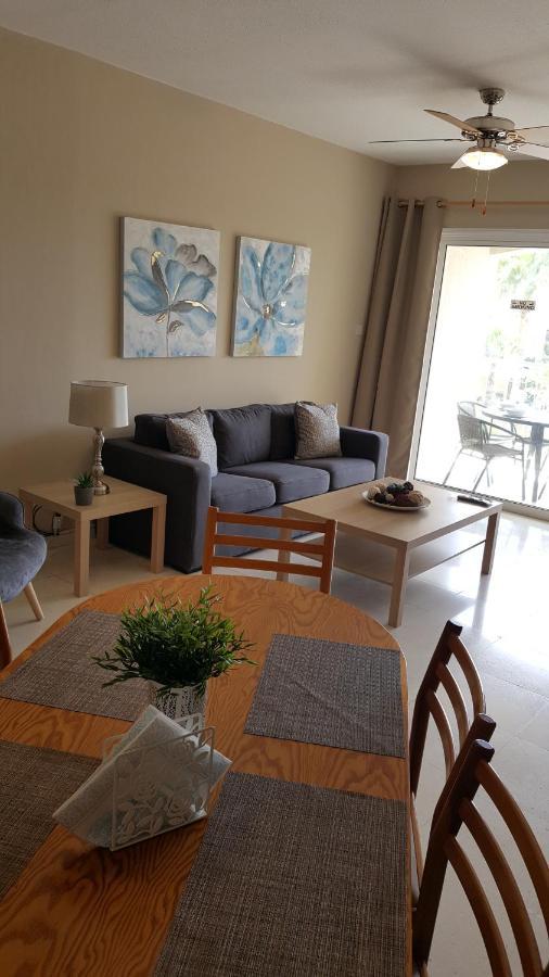 Regina Gardens 205 Block 7 Apartment Paphos Bagian luar foto